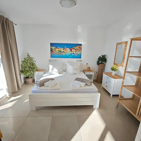 Apartament Mare 2