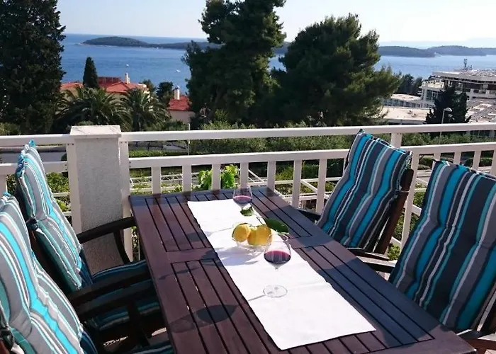 Mare 2 Apartment Hvar Town